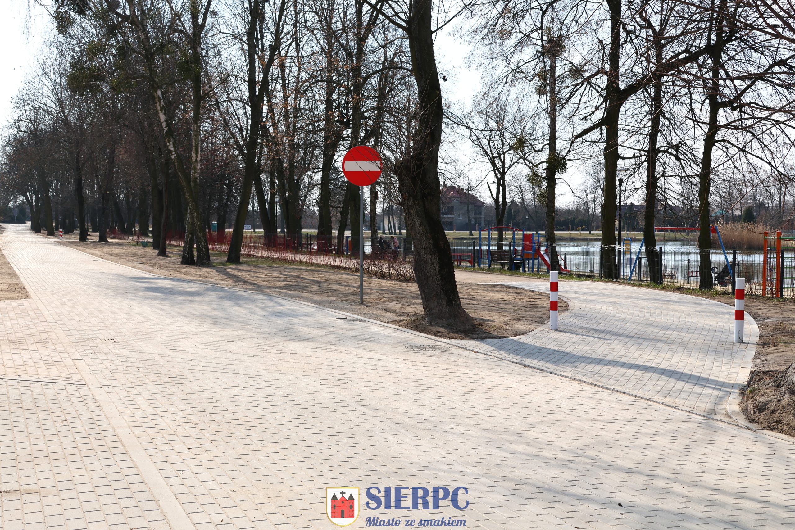 Widok na zmodernizowaną ulicę Aleksandra Fredry.