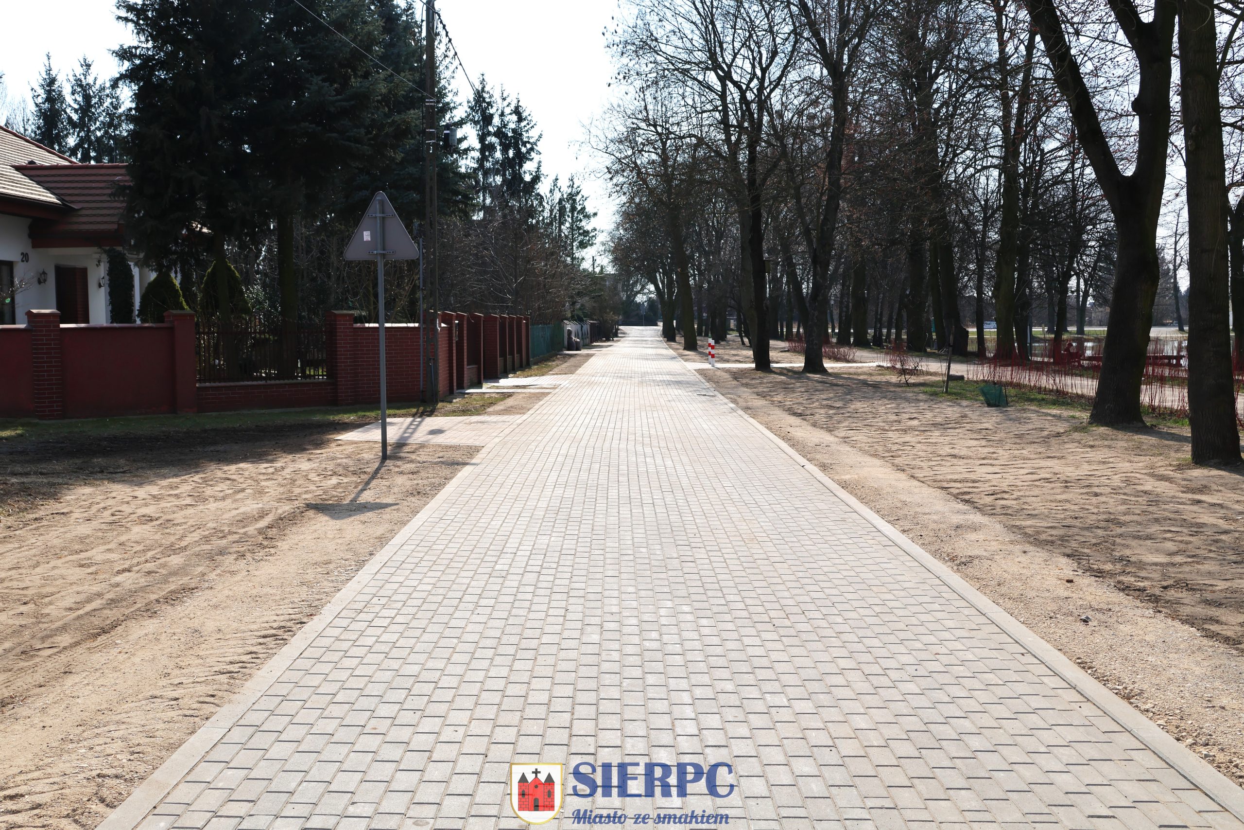 Widok na zmodernizowaną ulicę Aleksandra Fredry.