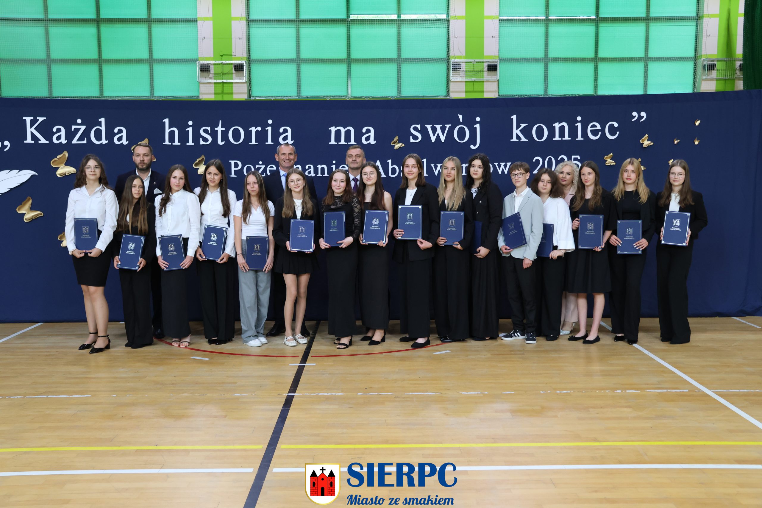 Uczniowie nagrodzeni Nagrodami Burmistrza w Szkole Podstawowej nr 2 im. Armii Krajowej w Sierpcu.