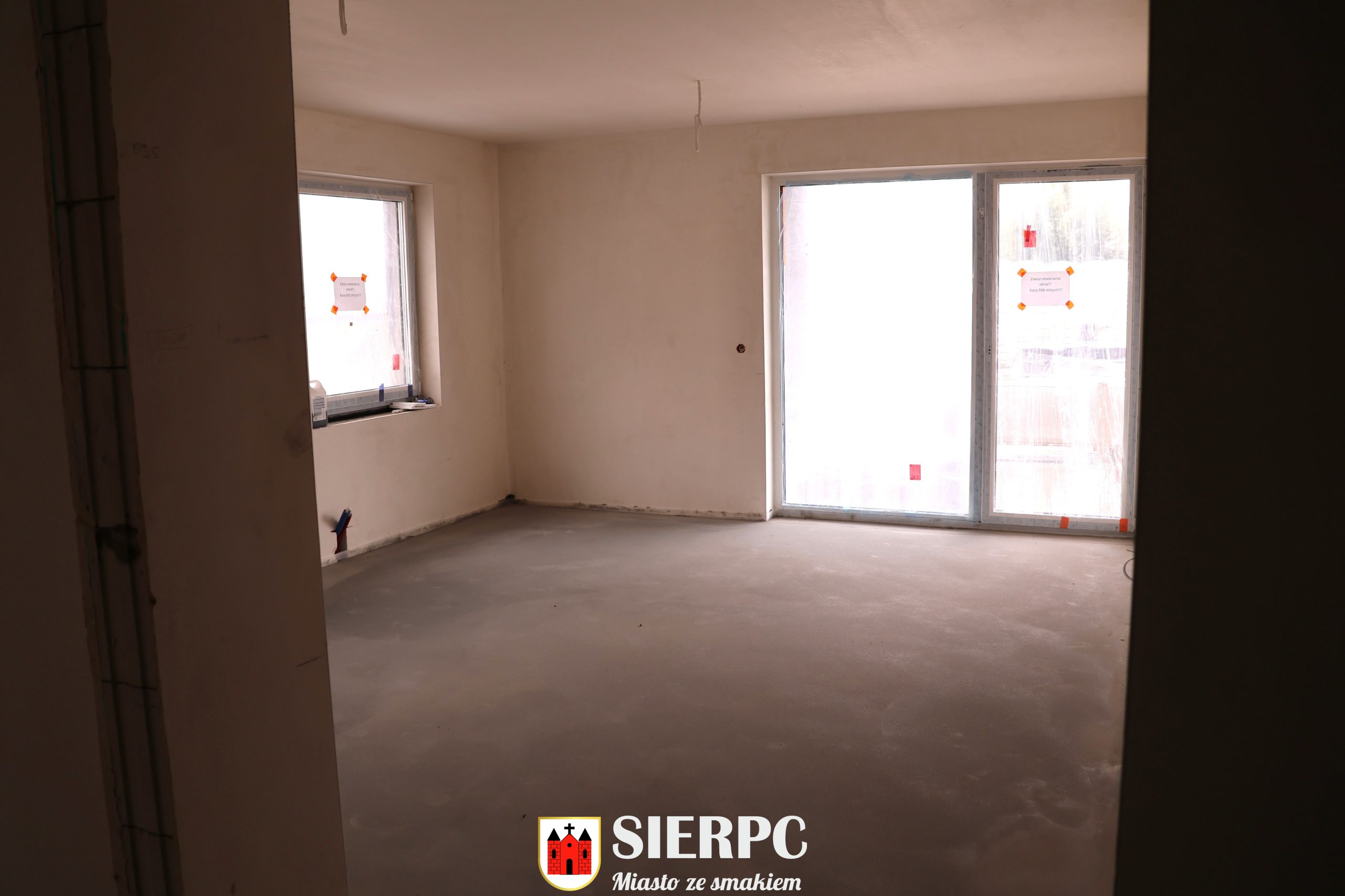 Budowa bloków wielorodzinnych przy ul. Dworcowej w Sierpcu. Zdjęcie z placu budowy.